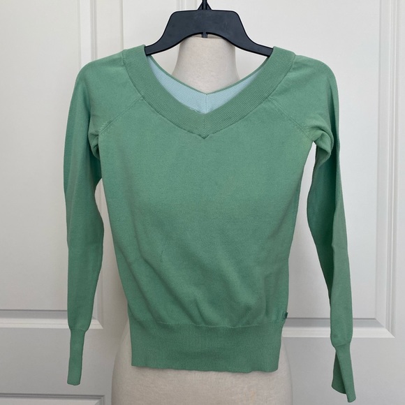 AE V-neck Sweater - Picture 1 of 6